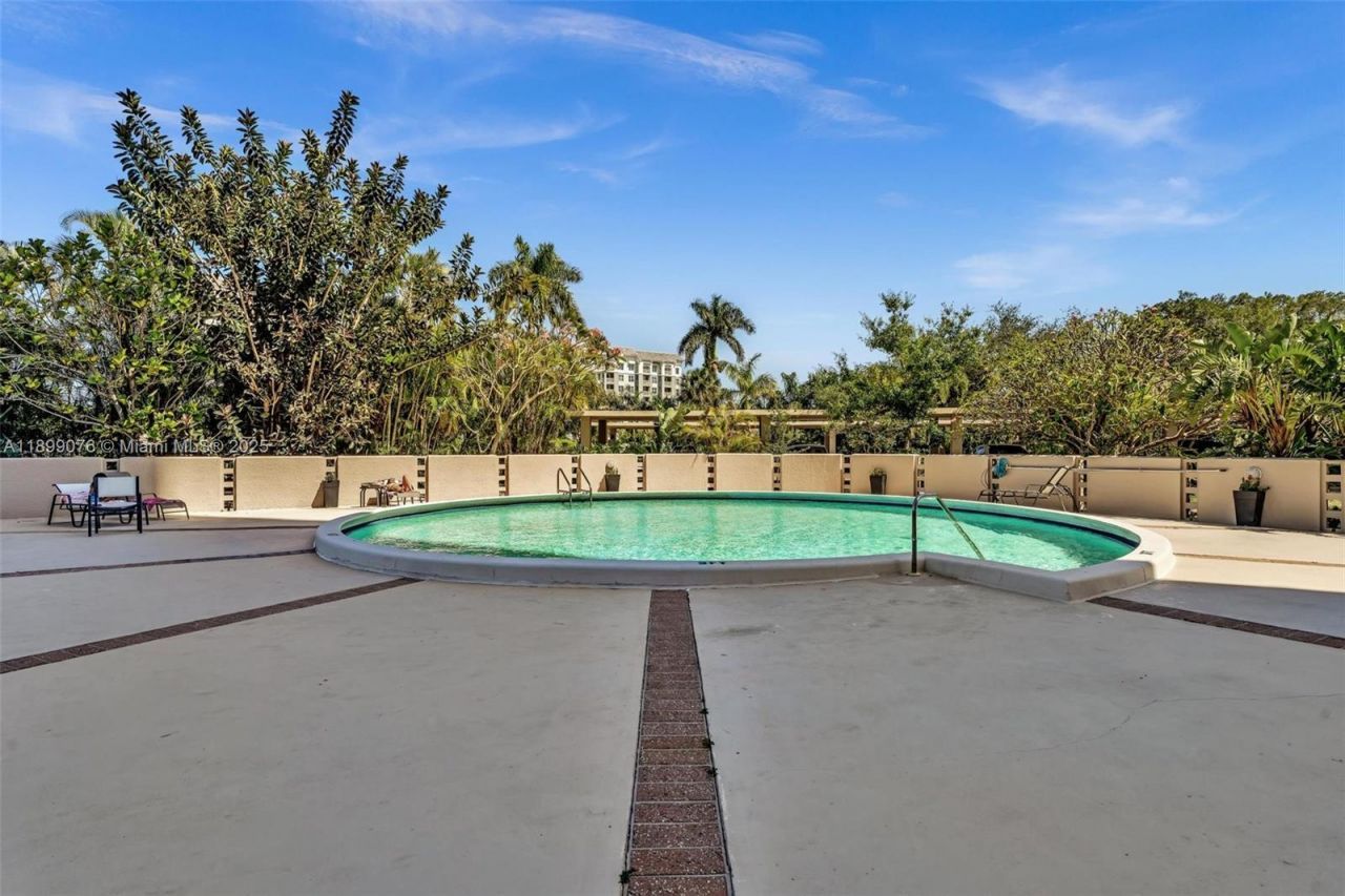 2425 Presidential Way , Unit 2003, West Palm Beach, FL 33401 Photo
