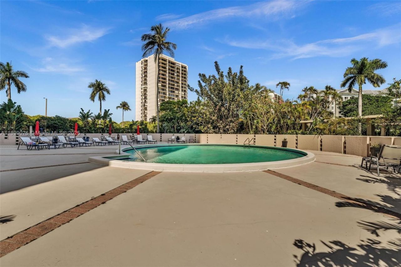 2425 Presidential Way , Unit 2003, West Palm Beach, FL 33401 Photo