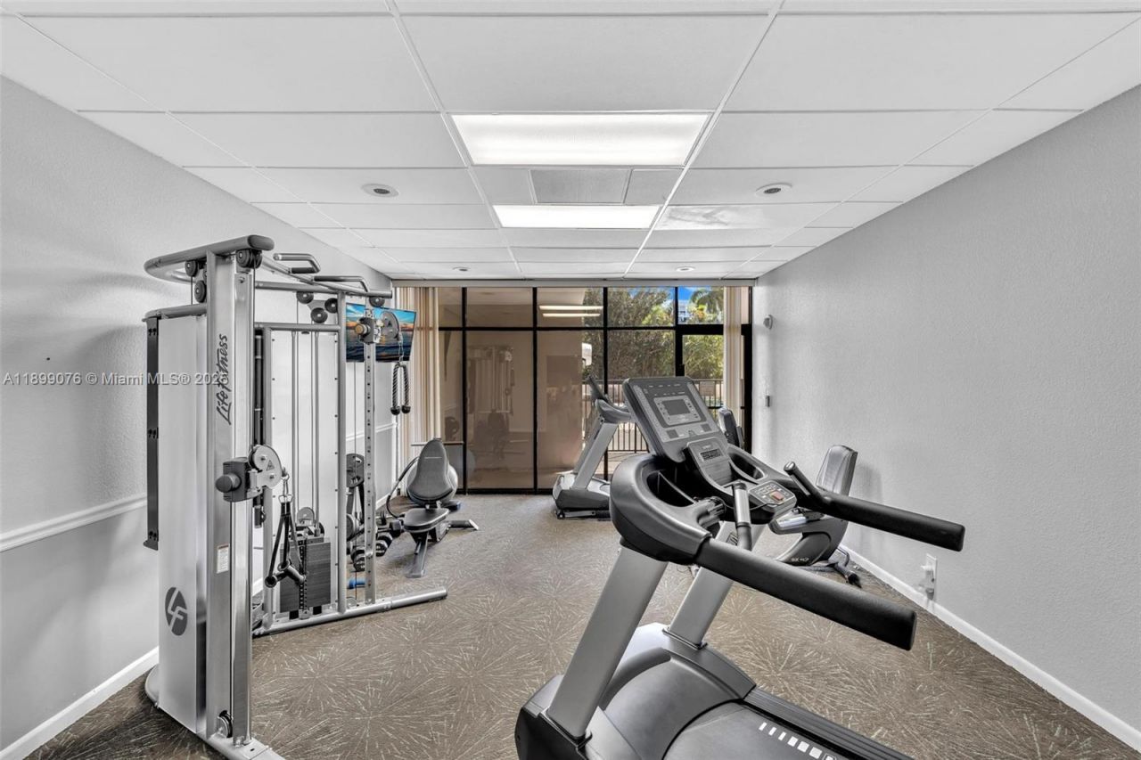 2425 Presidential Way , Unit 2003, West Palm Beach, FL 33401 Photo