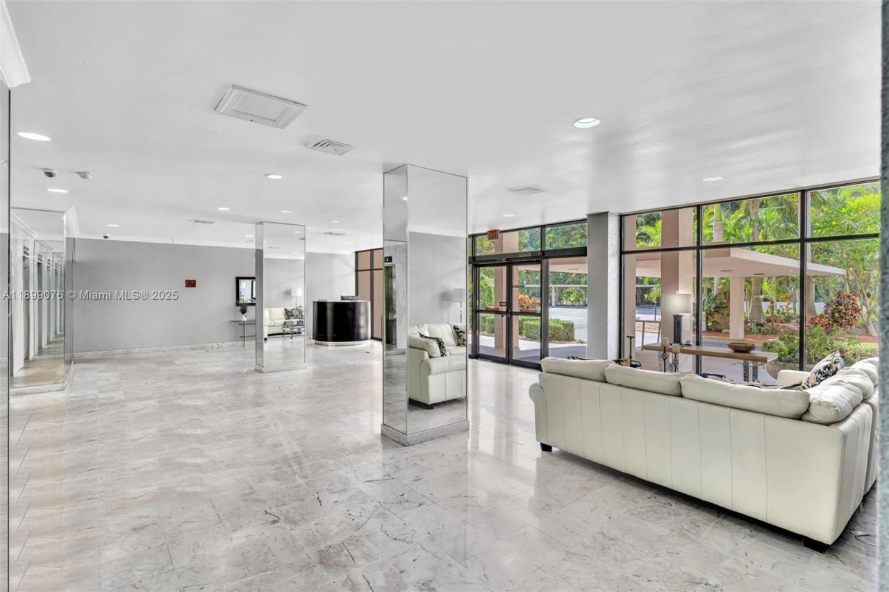 2425 Presidential Way , Unit 2003, West Palm Beach, FL 33401 Photo