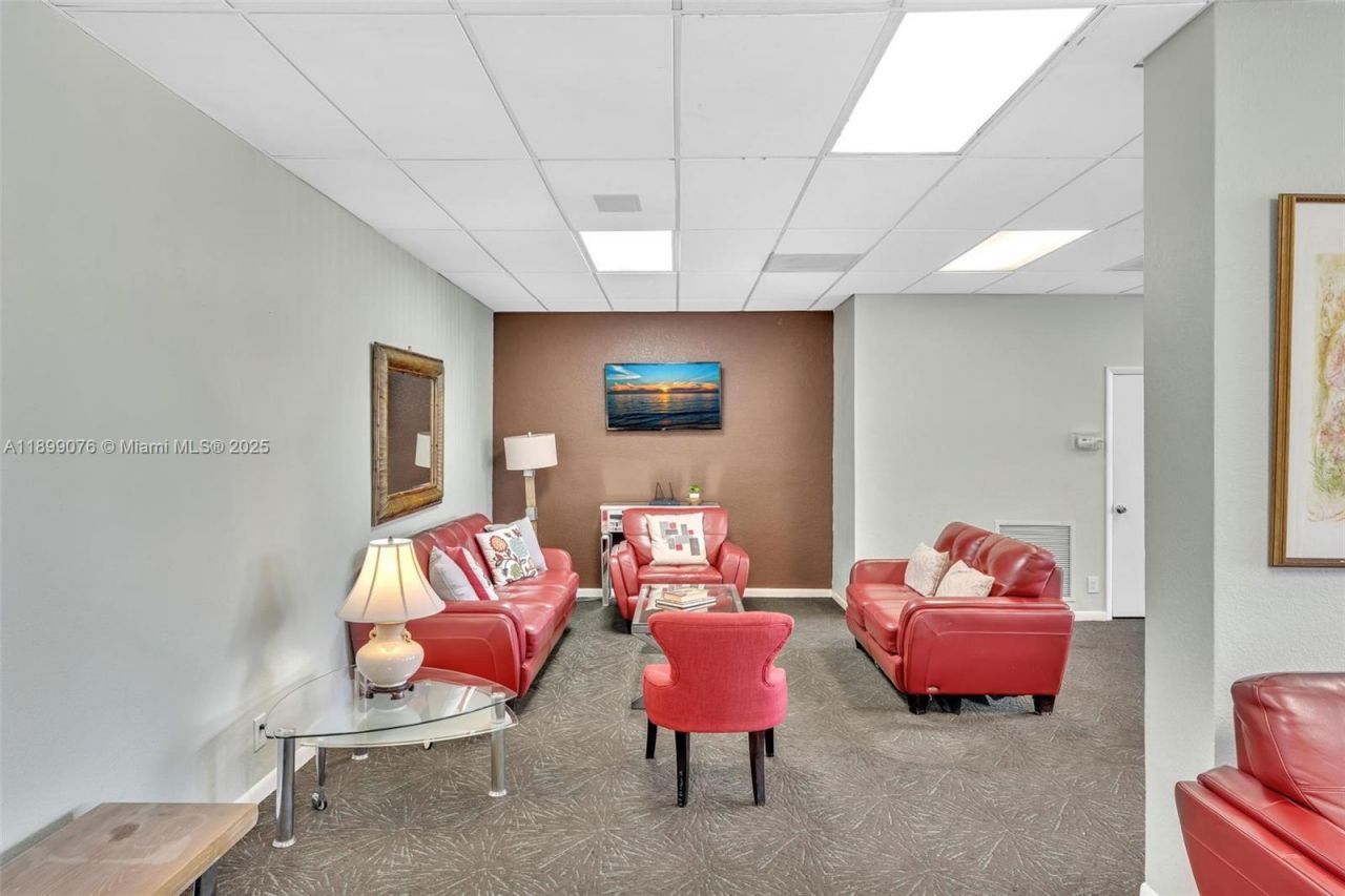 2425 Presidential Way , Unit 2003, West Palm Beach, FL 33401 Photo