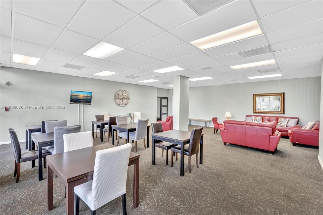 2425 Presidential Way , Unit 2003, West Palm Beach, FL 33401 Photo