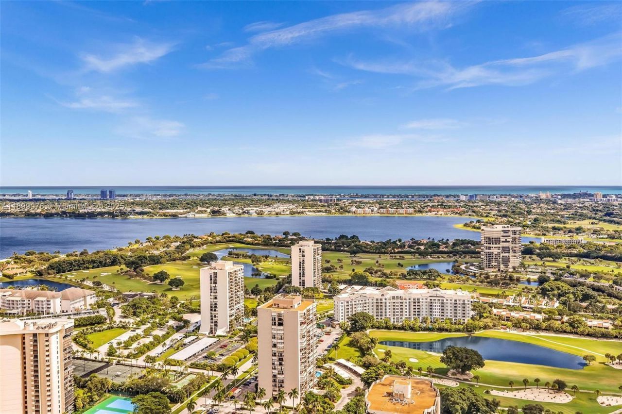 2425 Presidential Way , Unit 2003, West Palm Beach, FL 33401 Photo