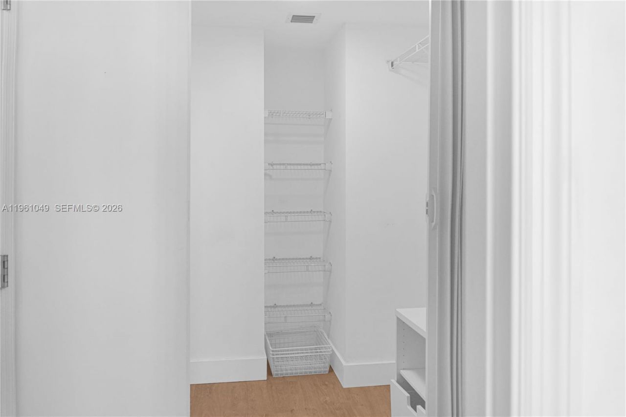 1250 S Miami Ave , Unit 2310, Miami, FL 33130 Photo