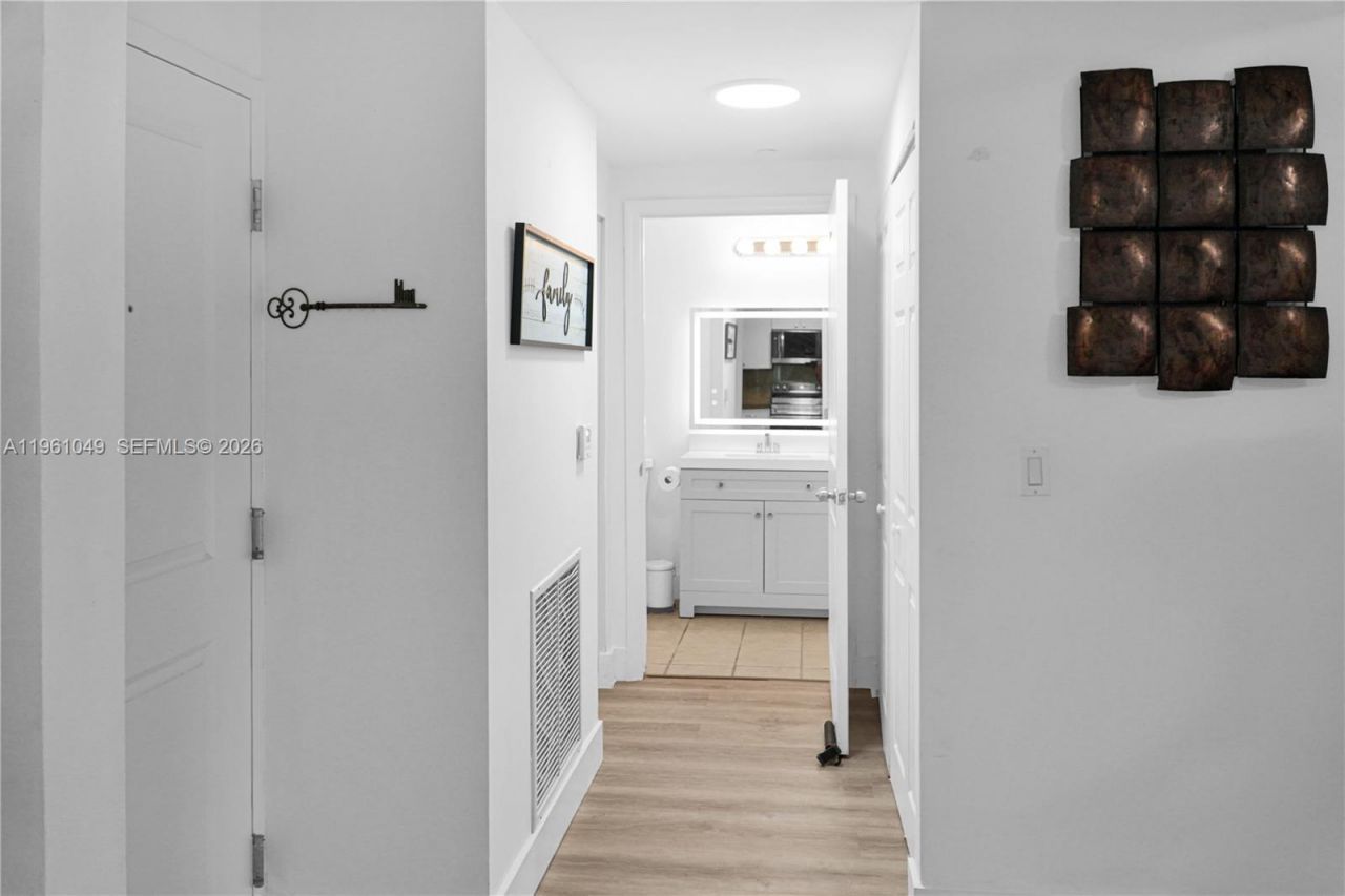 1250 S Miami Ave , Unit 2310, Miami, FL 33130 Photo