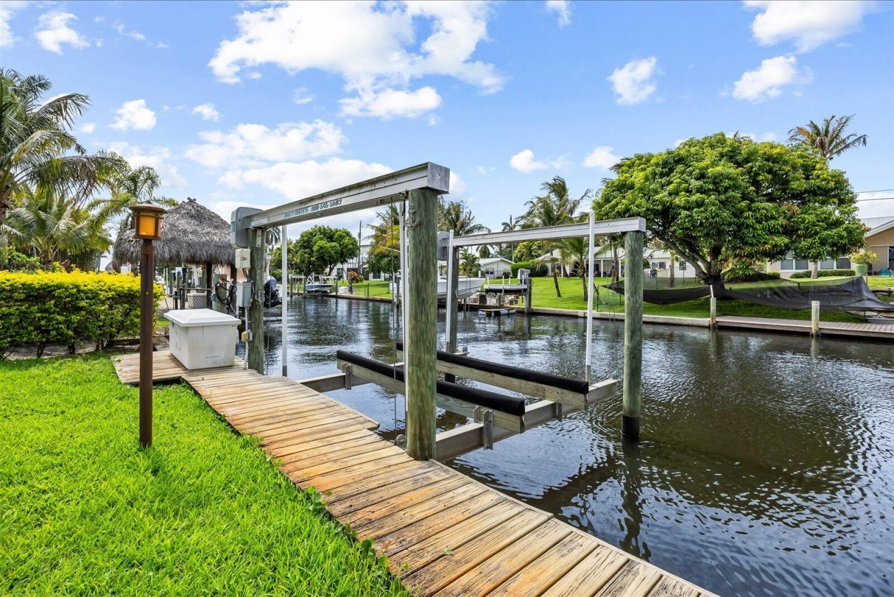 512 SW South Carolina Drive, Stuart, FL 34994 Photo