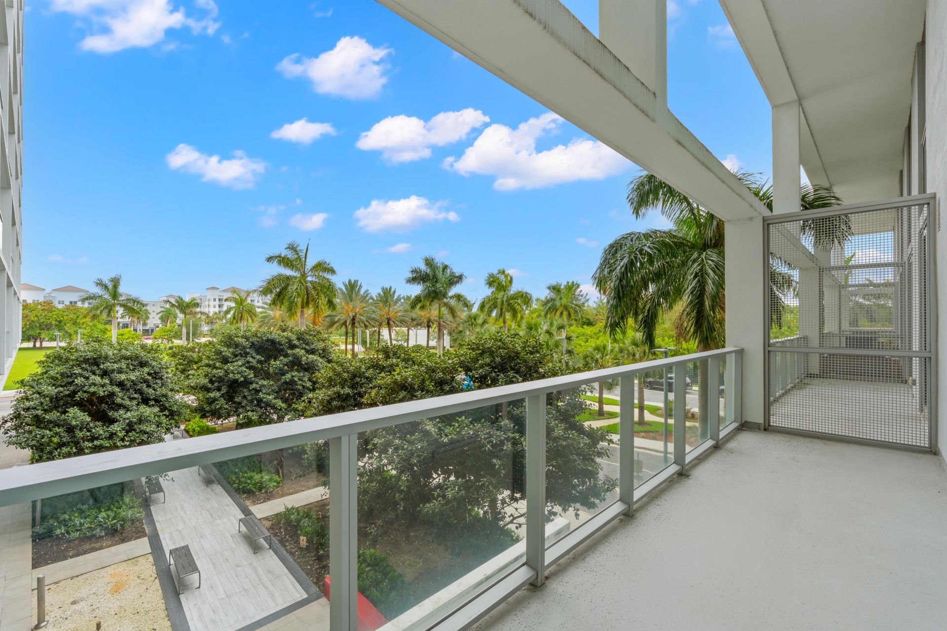 2000 Metropica Way, Unit 214, Sunrise, FL 33323 Photo