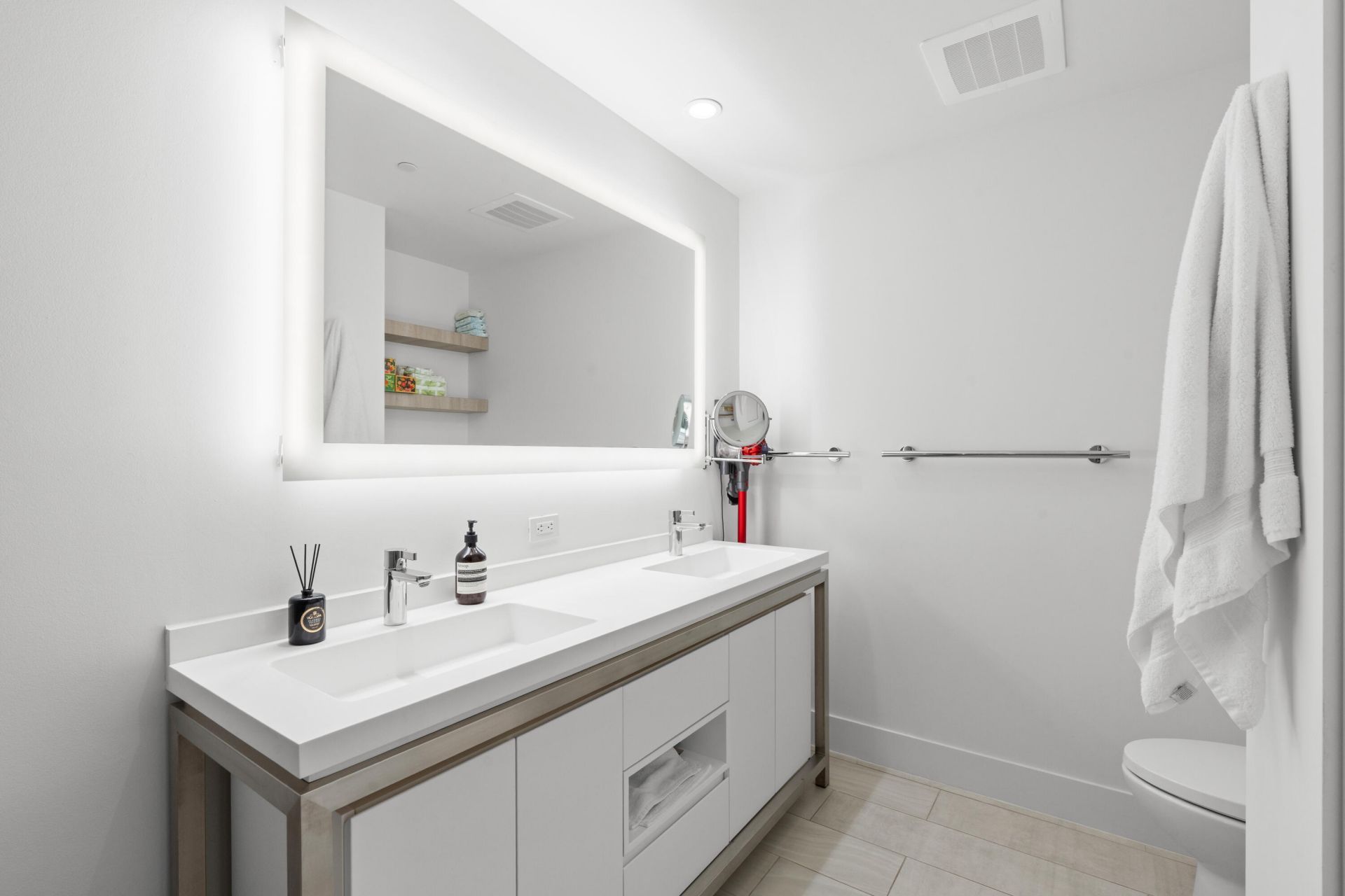 2000 Metropica Way, Unit 214, Sunrise, FL 33323 Photo