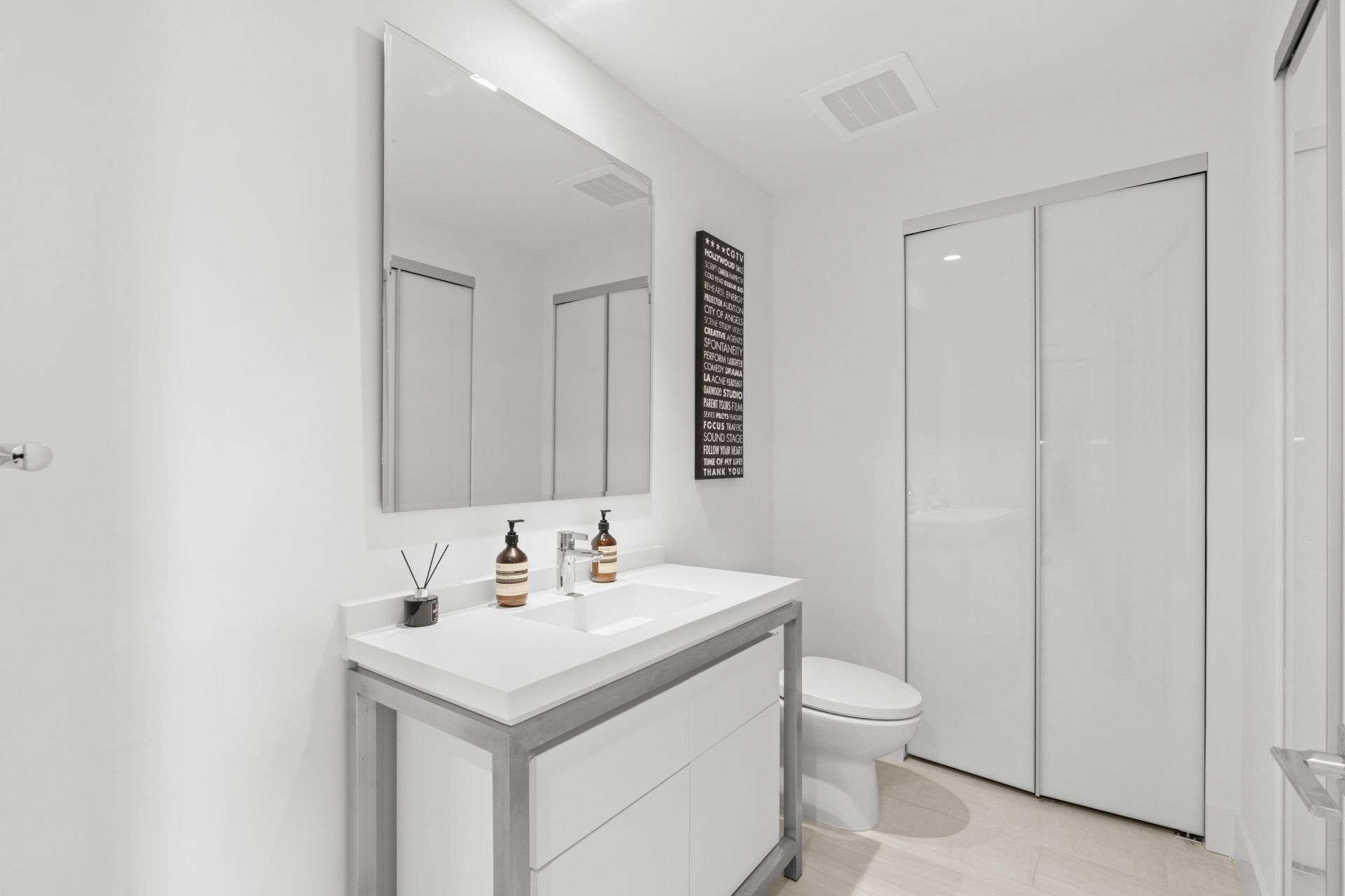 2000 Metropica Way, Unit 214, Sunrise, FL 33323 Photo