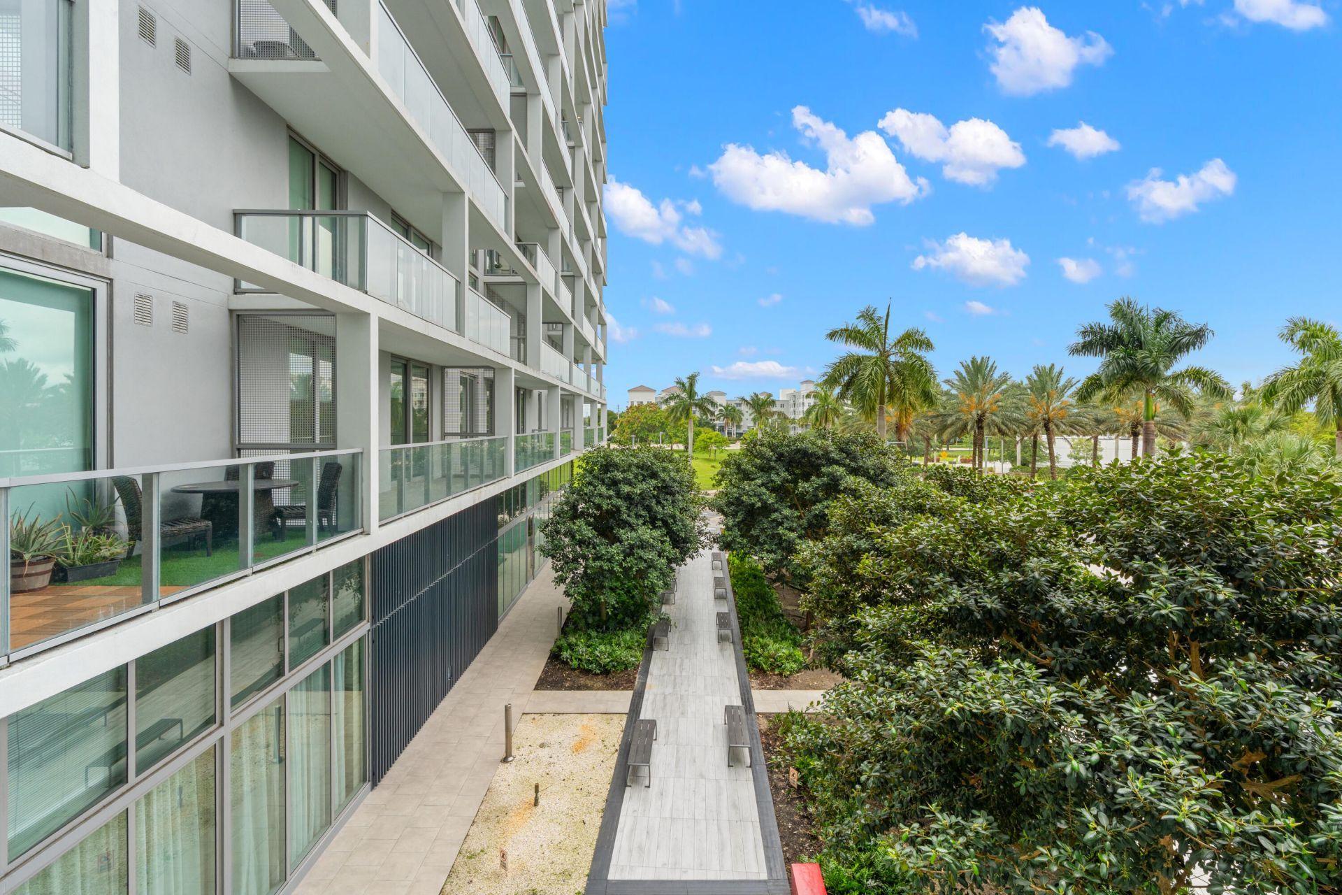 2000 Metropica Way, Unit 214, Sunrise, FL 33323 Photo