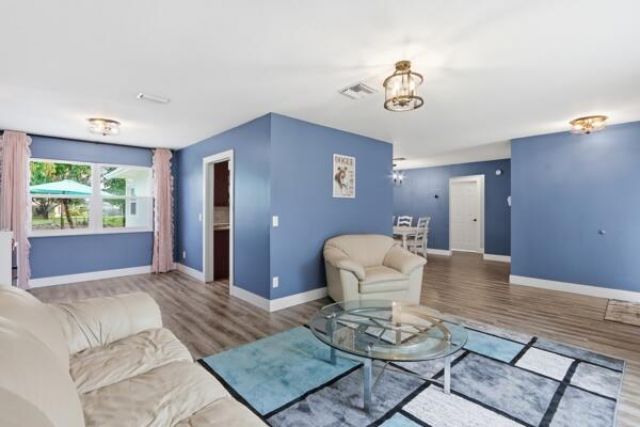 140 Bilbao Street, Royal Palm Beach, FL 33411 Photo