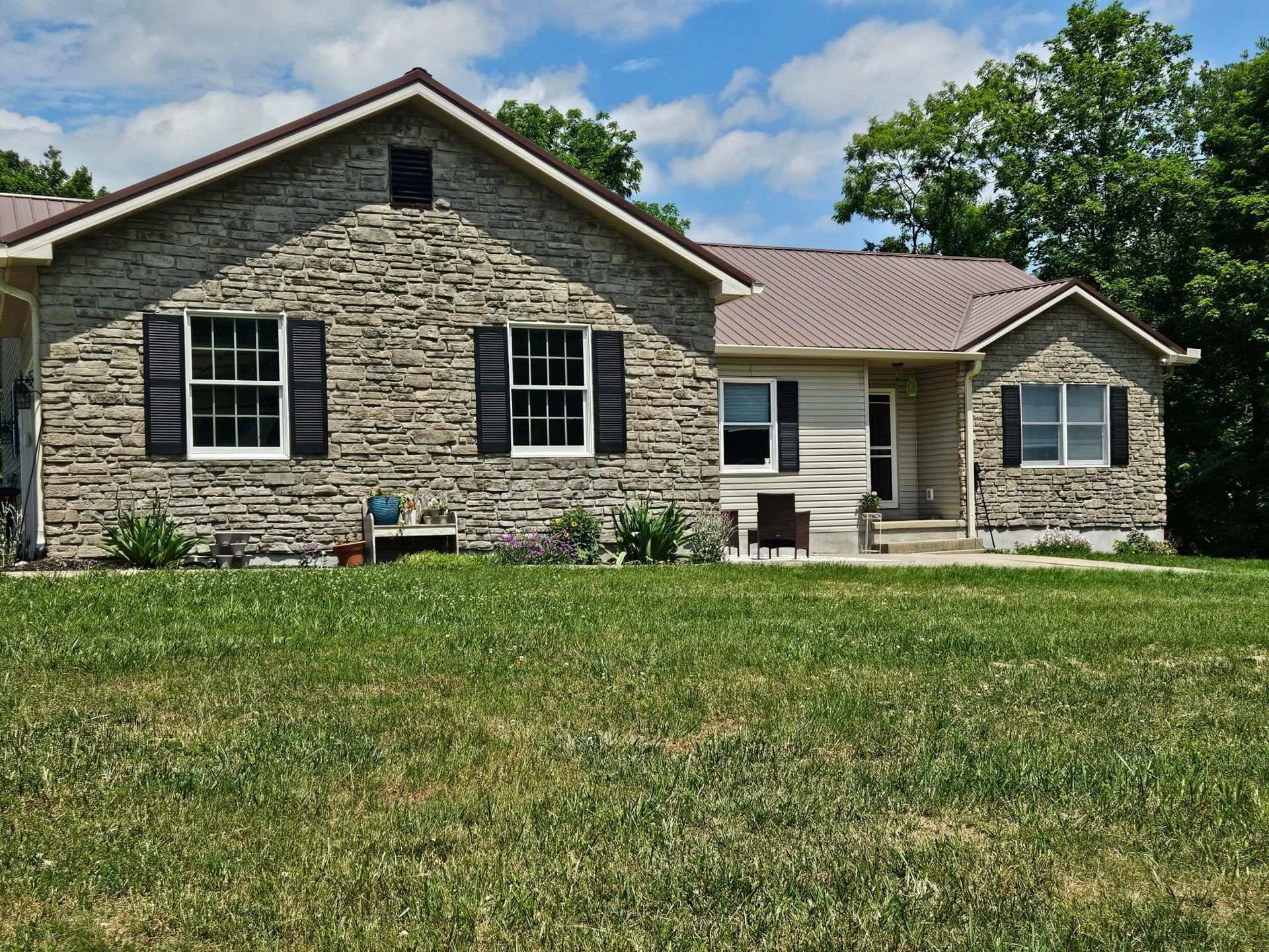 9056 Blain Highway , Chillicothe, OH 45601 Main Photo