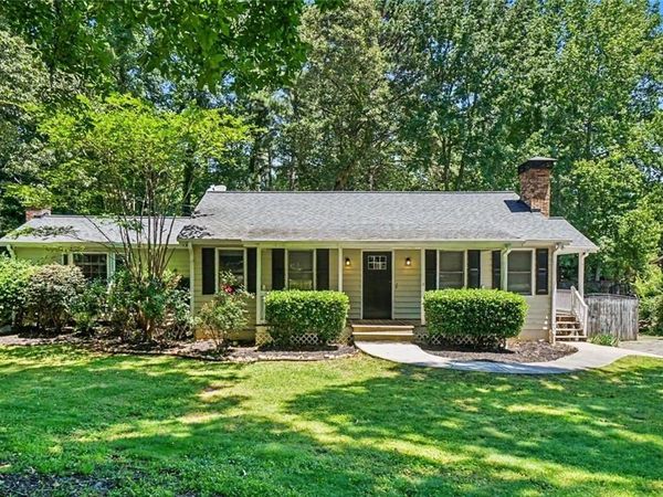 3560 Hogan Drive NW, Kennesaw, GA 30152