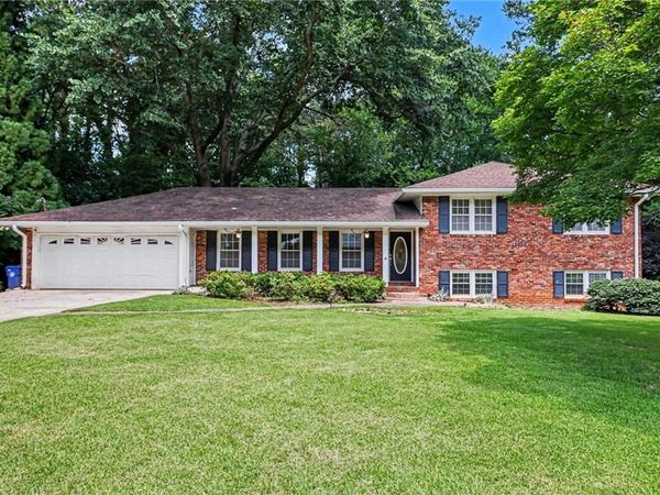 3135 Wanda Woods Drive, Atlanta, GA 30340
