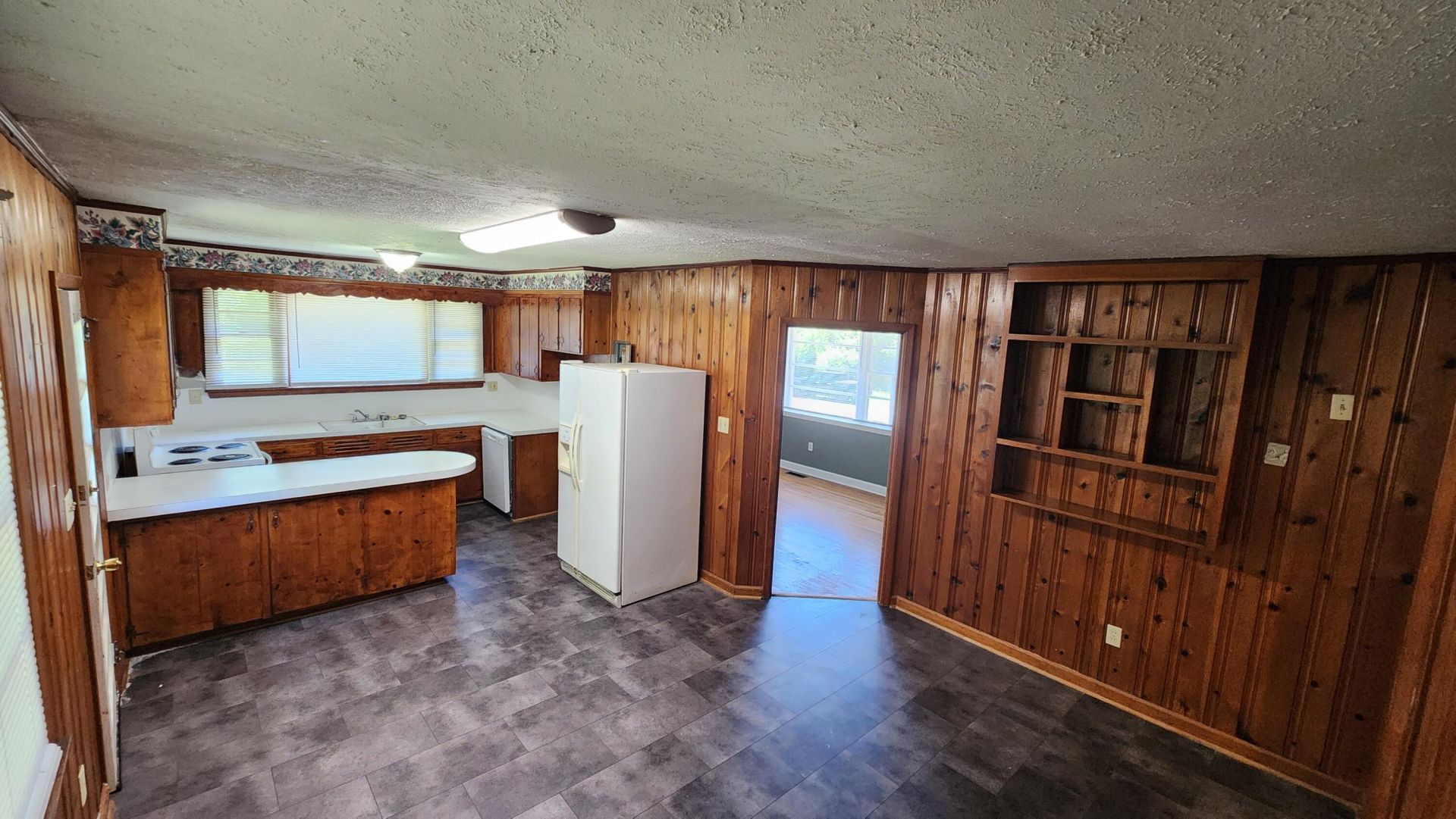 607 Sherrie Lane Photo 8