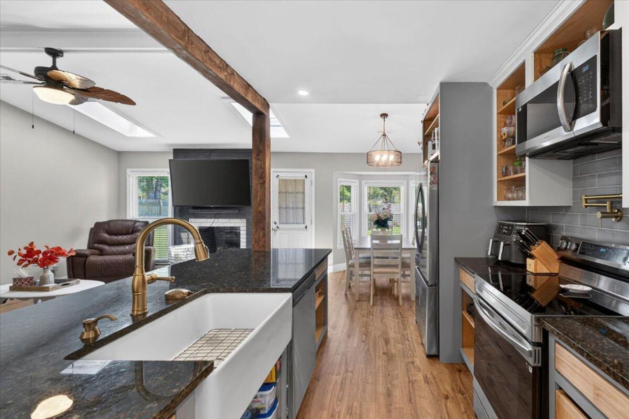 324 Houston Drive Photo 13