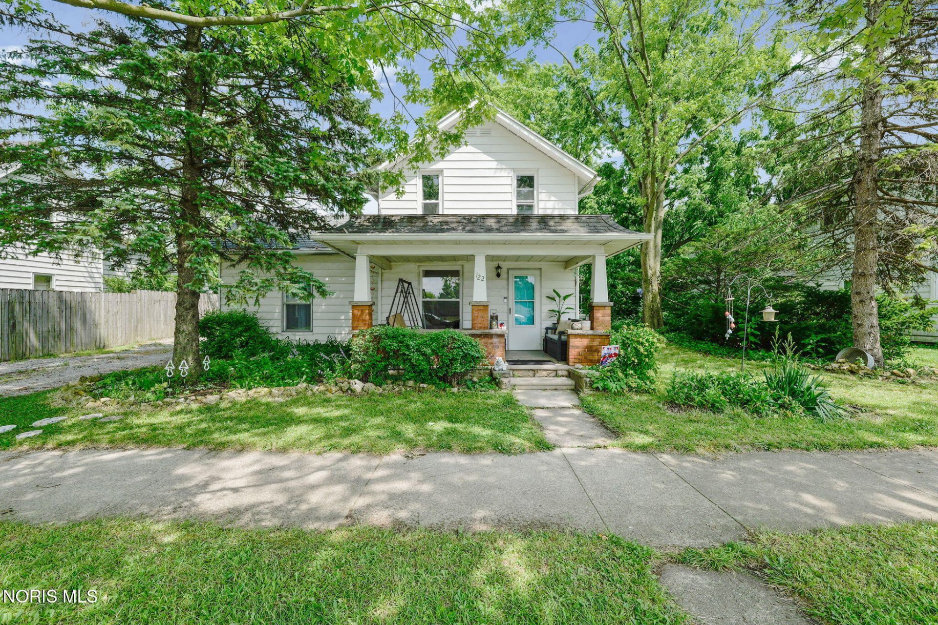 122 N Main Street, Bradner, OH 43406 Main Photo