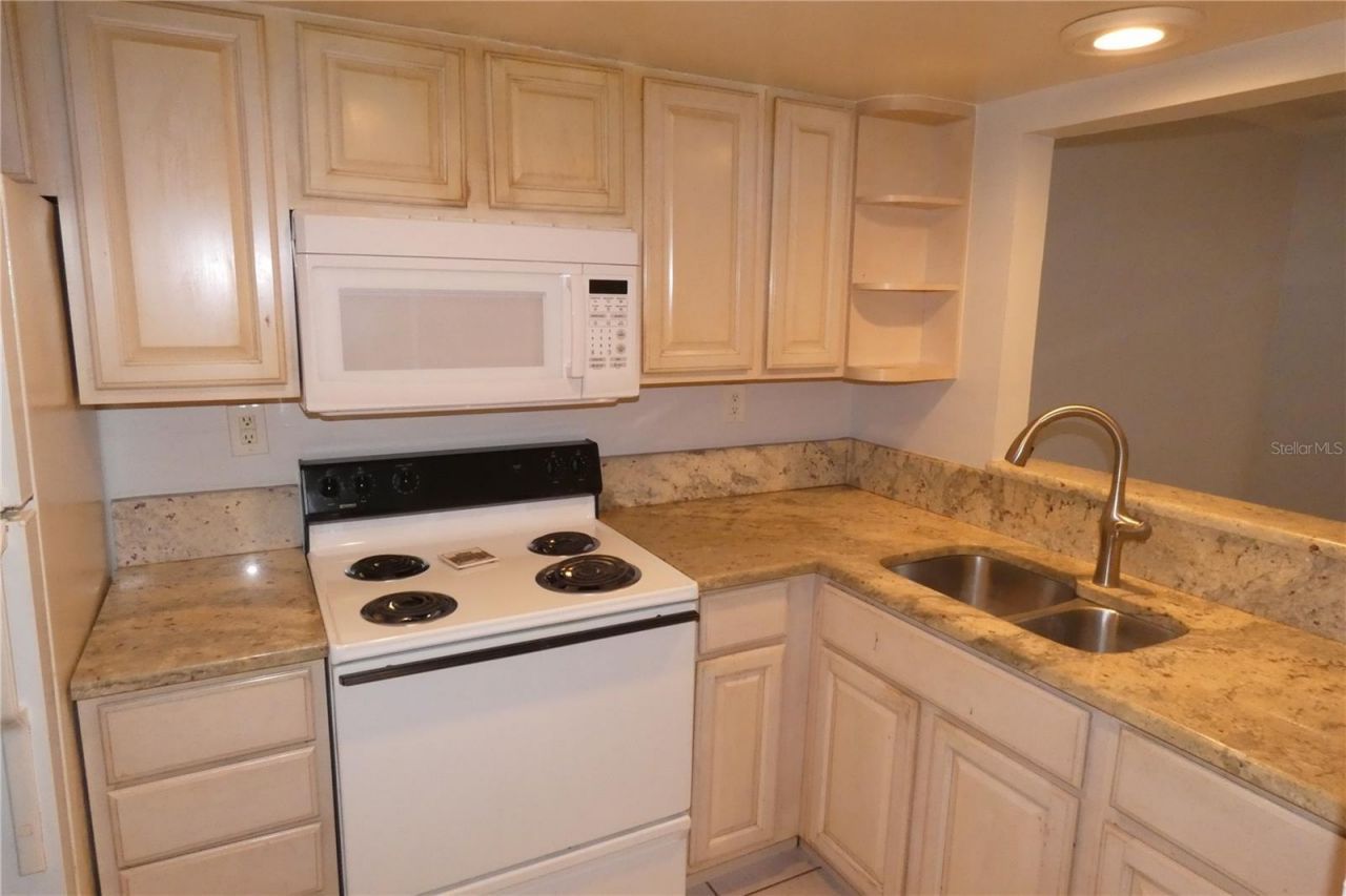 121 3rd Avenue N, Unit 307, Saint Petersburg, FL 33701 Photo