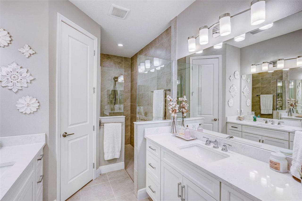 10233 Lake Wales Circle, Sarasota, FL 34241 Photo