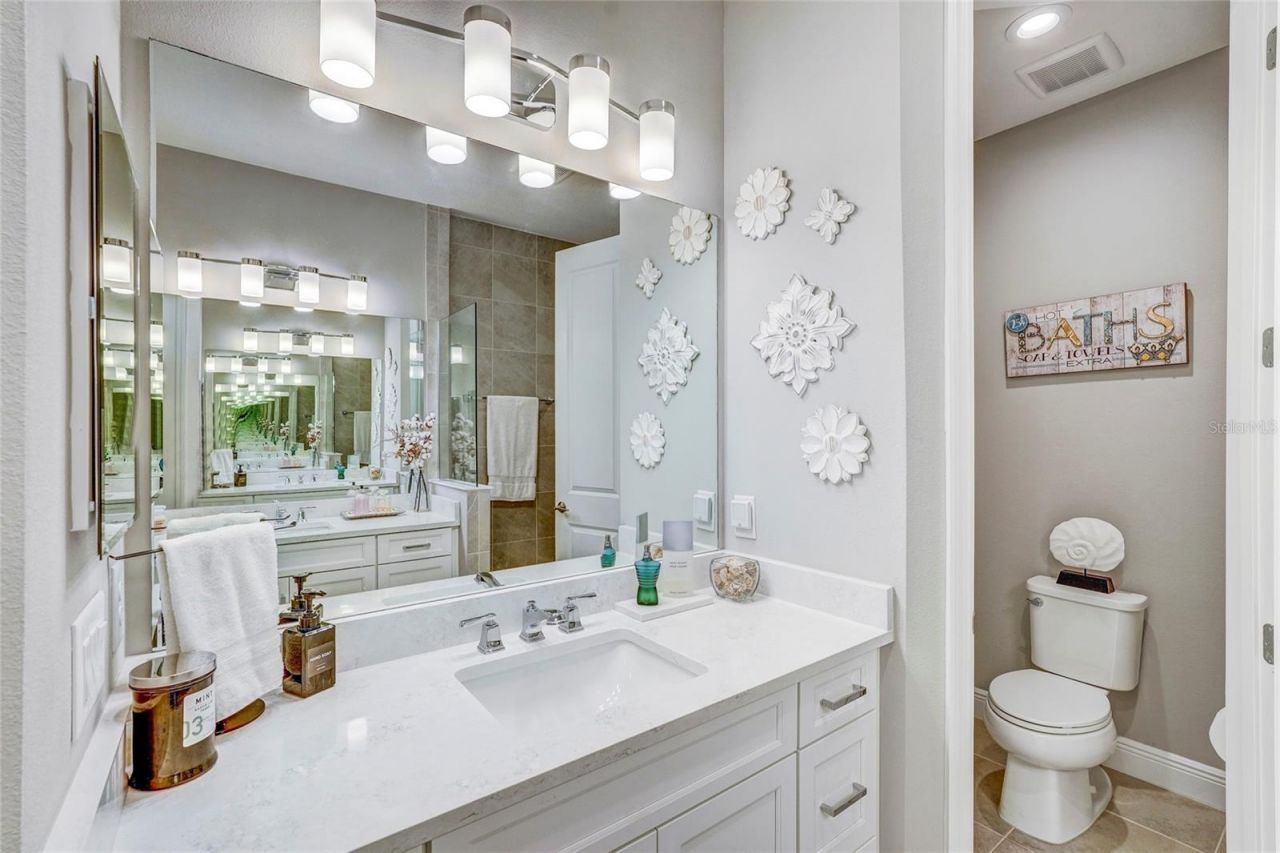 10233 Lake Wales Circle, Sarasota, FL 34241 Photo
