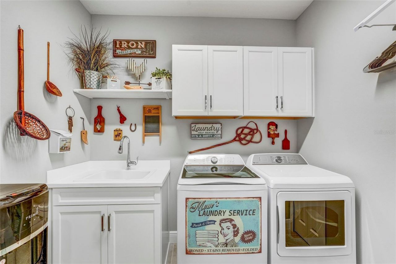10233 Lake Wales Circle, Sarasota, FL 34241 Photo