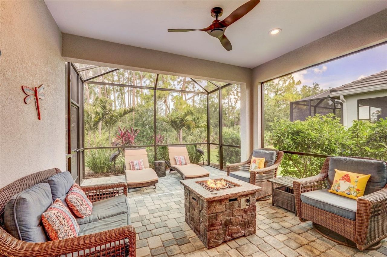 10233 Lake Wales Circle, Sarasota, FL 34241 Photo
