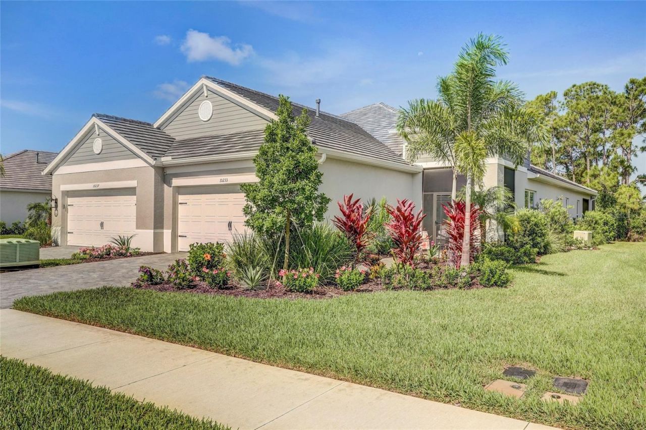 10233 Lake Wales Circle, Sarasota, FL 34241 Photo