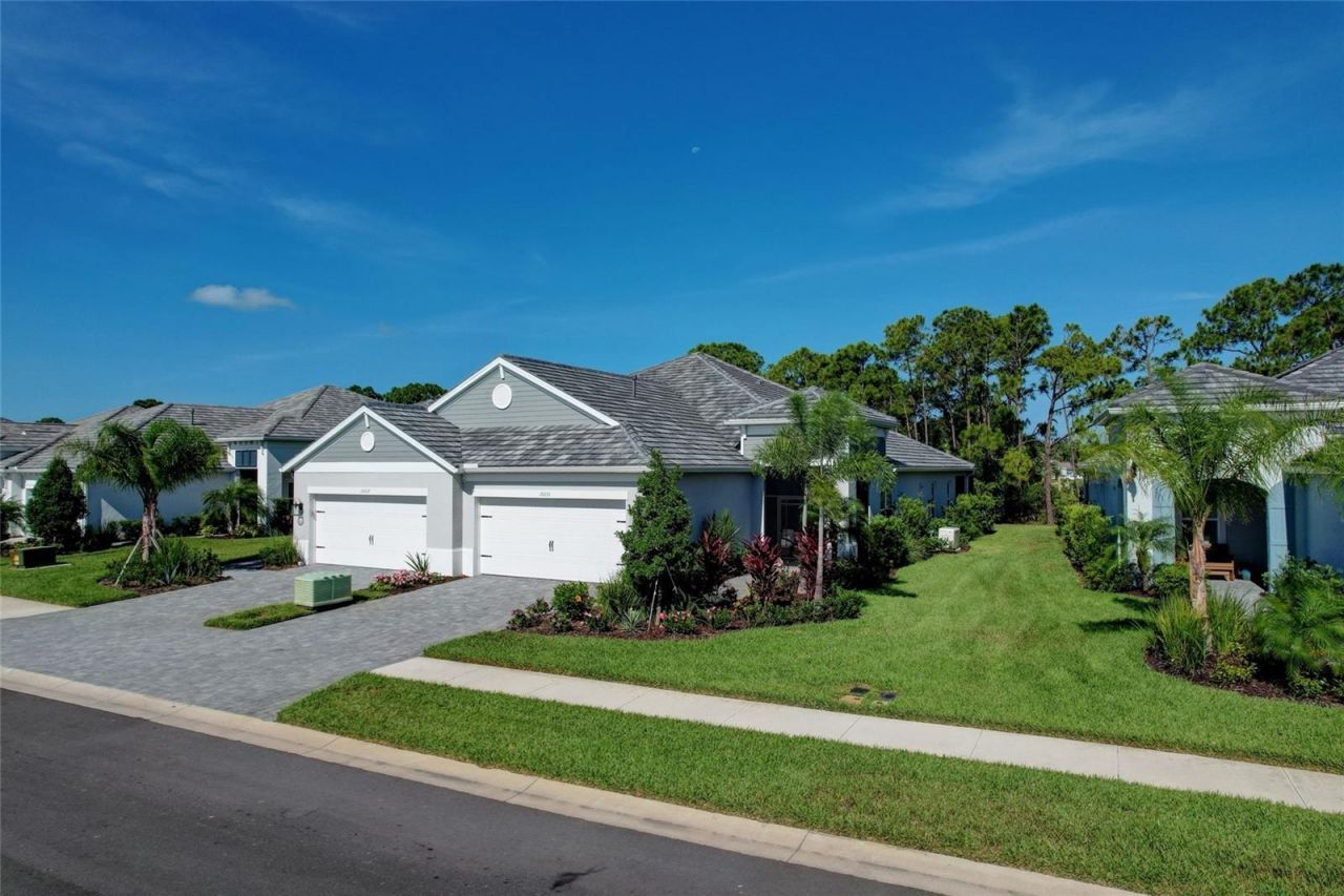 10233 Lake Wales Circle, Sarasota, FL 34241 Photo