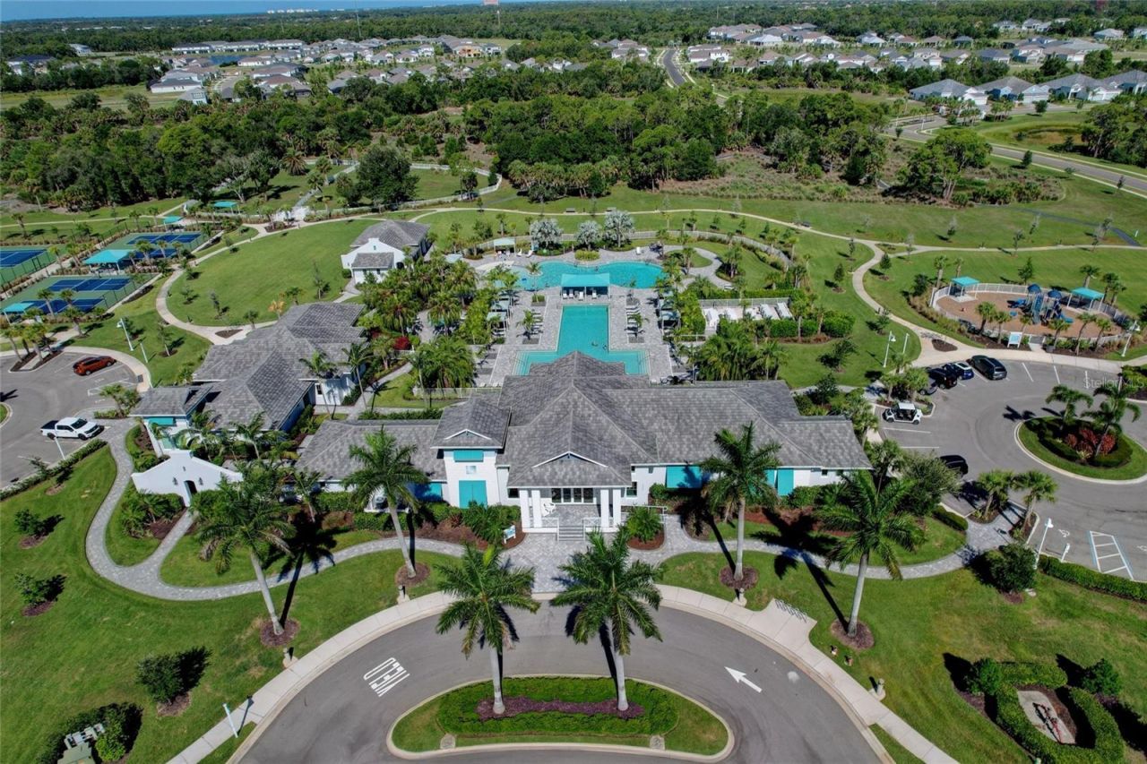 10233 Lake Wales Circle, Sarasota, FL 34241 Photo