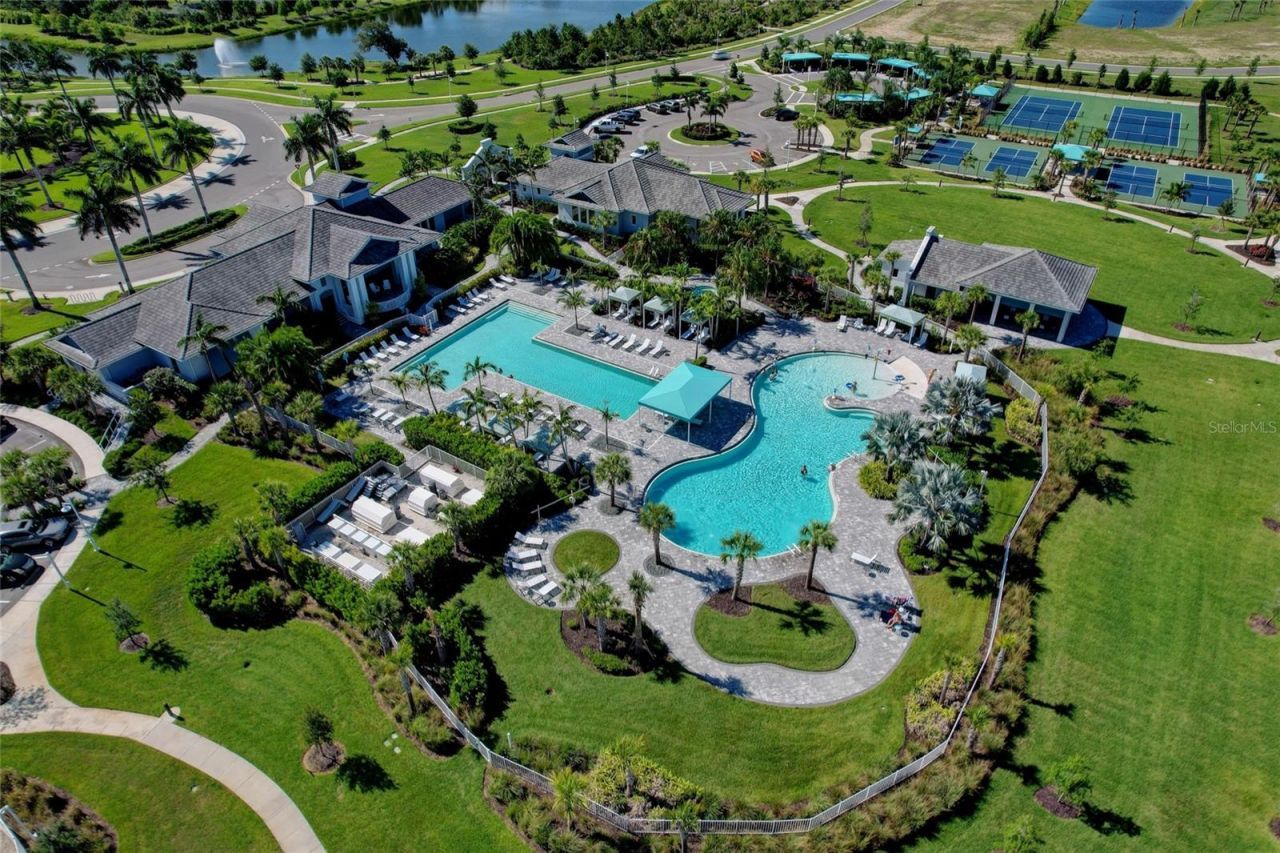 10233 Lake Wales Circle, Sarasota, FL 34241 Photo