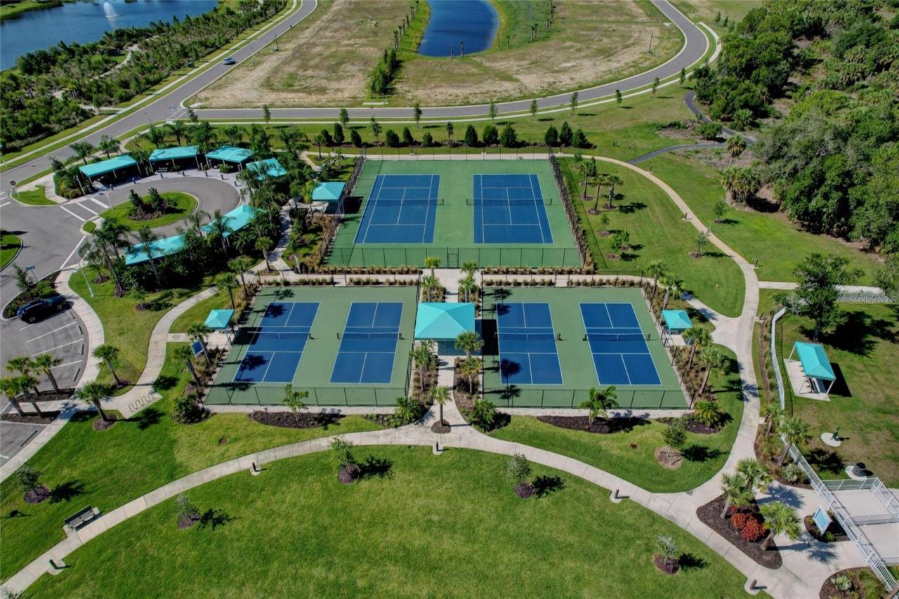 10233 Lake Wales Circle, Sarasota, FL 34241 Photo