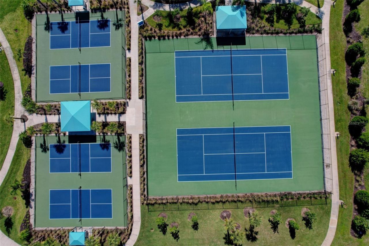 10233 Lake Wales Circle, Sarasota, FL 34241 Photo