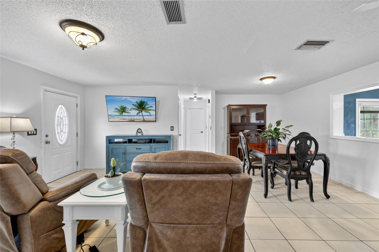27484 S Twin Lakes Drive , Punta Gorda, FL 33955 Photo