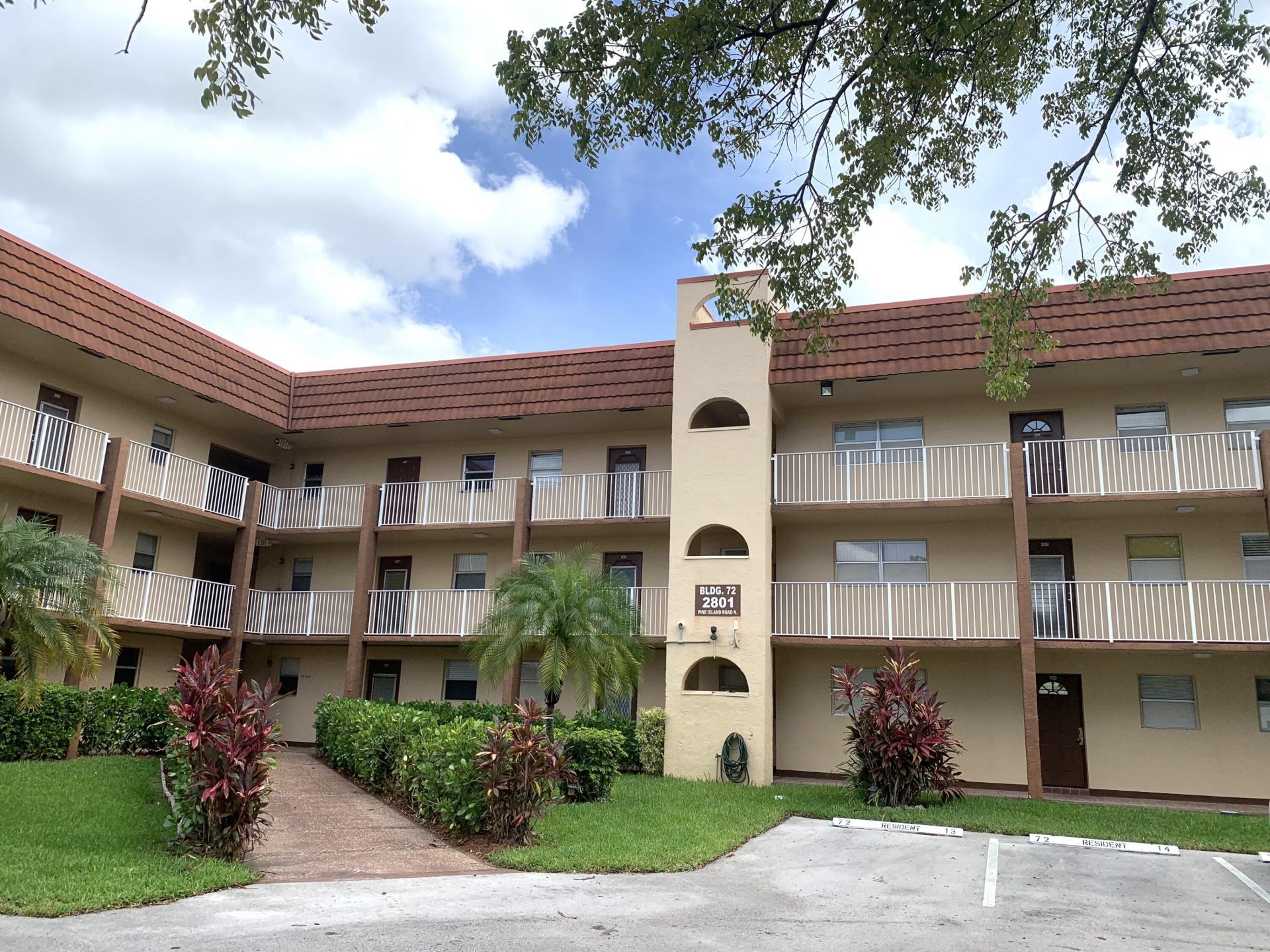 2801 N Pine Island Road, Unit 110, Sunrise, FL 33322 Photo