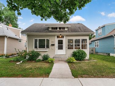 842 Randolph Avenue, Saint Paul, MN 55102