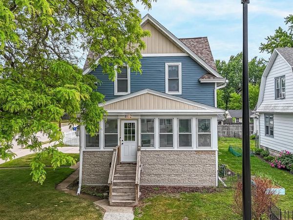 402 E LINCOLN AVENUE, Oshkosh, WI 54901