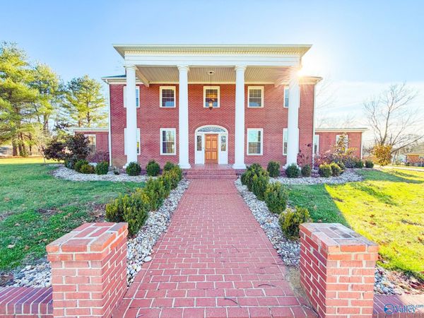 621 E College Street, Pulaski, TN 38478