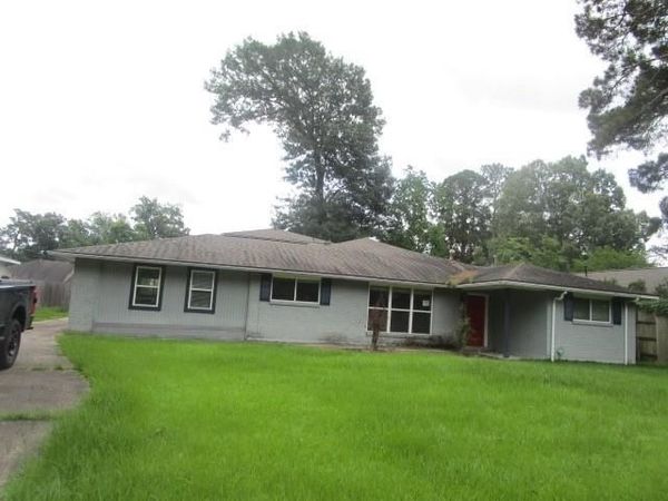 477 NASSAU Drive , Baton Rouge, LA 70815