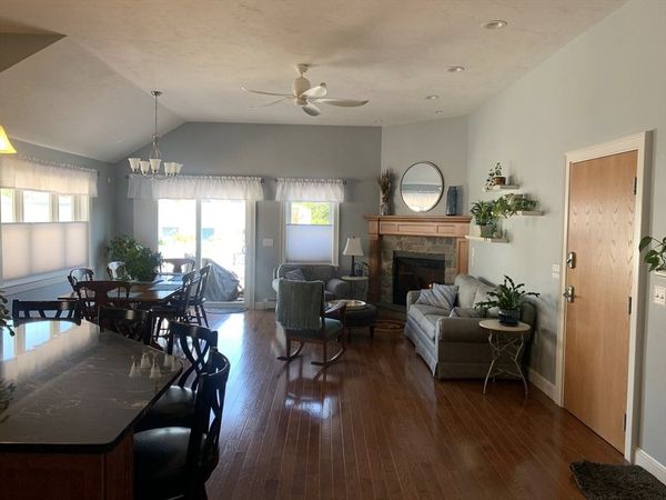 456 Main, Unit 1, Wilmington, MA 01887