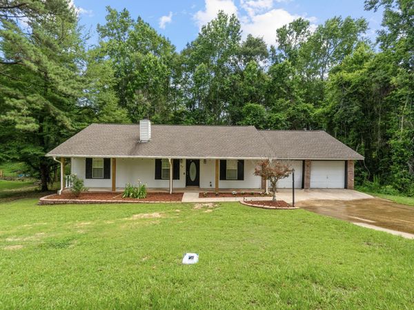 94 Deer Run, Hattiesburg, MS 39402