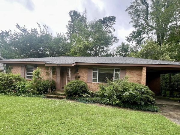 768 Northwood Dr., Laurel, MS 39440