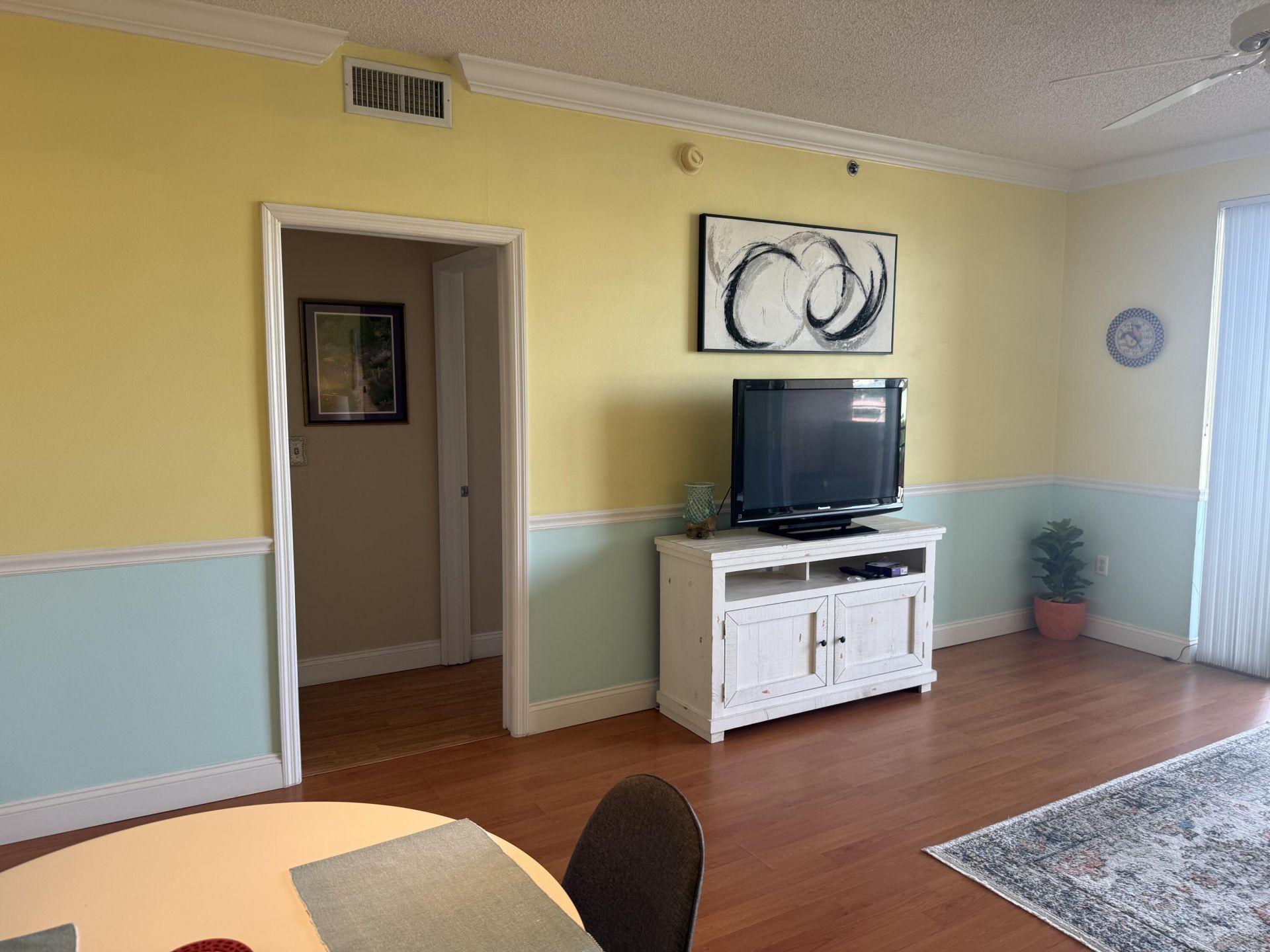 616 Clearwater Park Road, Unit 607, West Palm Beach, FL 33401 Photo