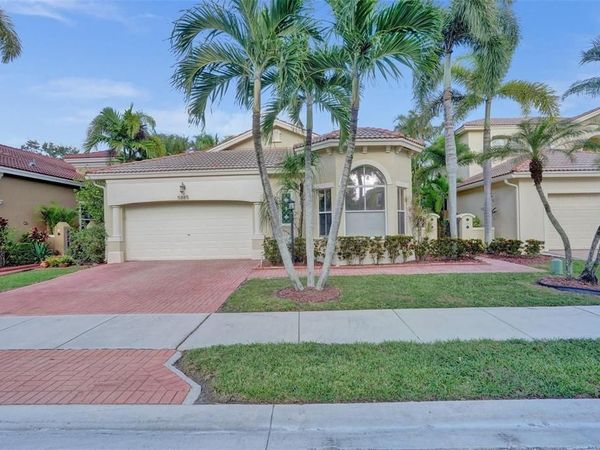 5885 NW 121st Terrace, Coral Springs, FL 33076