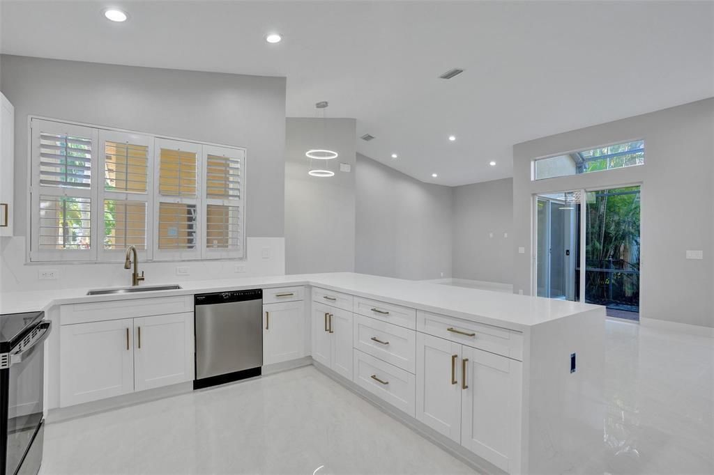 5885 NW 121st Terrace, Coral Springs, FL 33076 Photo