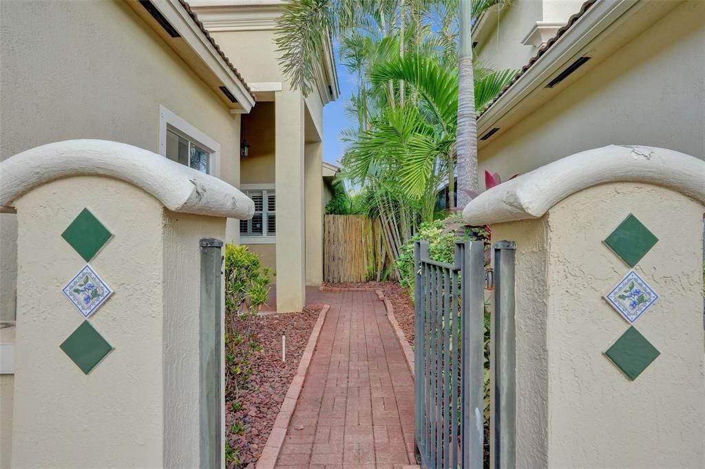5885 NW 121st Terrace, Coral Springs, FL 33076 Photo