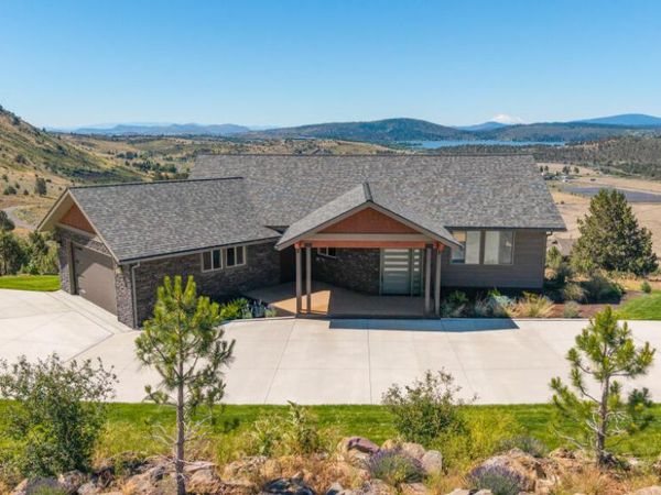 7306 Hanks Marsh Vista, Klamath Falls, OR 97601