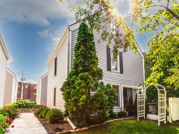 15 E North Avenue , Unit 1, Lake Bluff, IL 60044