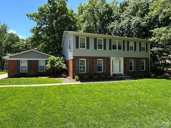 13180 Huntercreek Ridge Road , St Louis, MO 63131