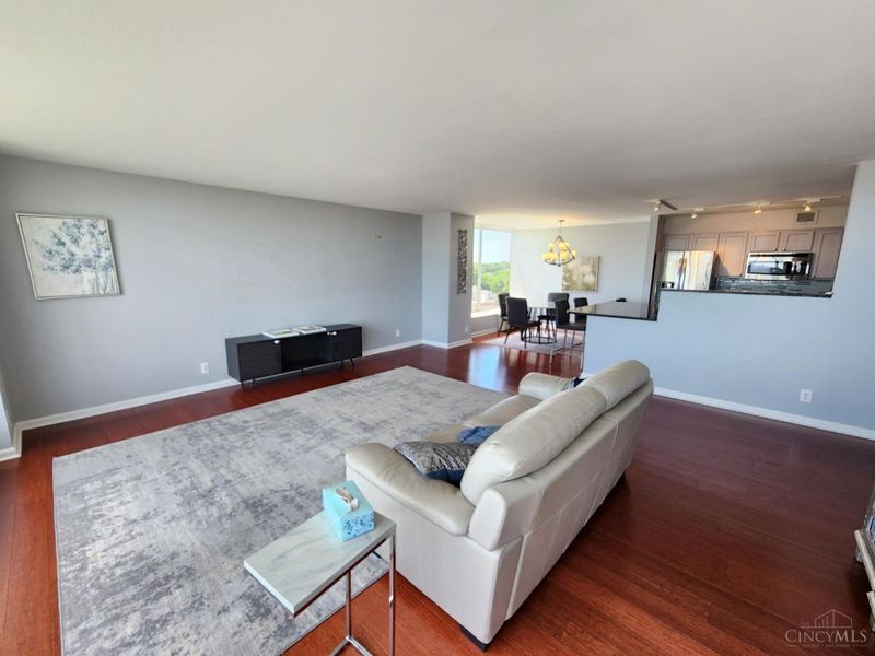 810 Matson Place, Unit 807, Cincinnati, OH 45204 Photo 5
