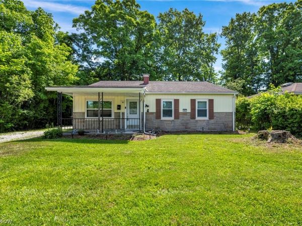 1863 Deerfield Avenue SW, Warren, OH 44485